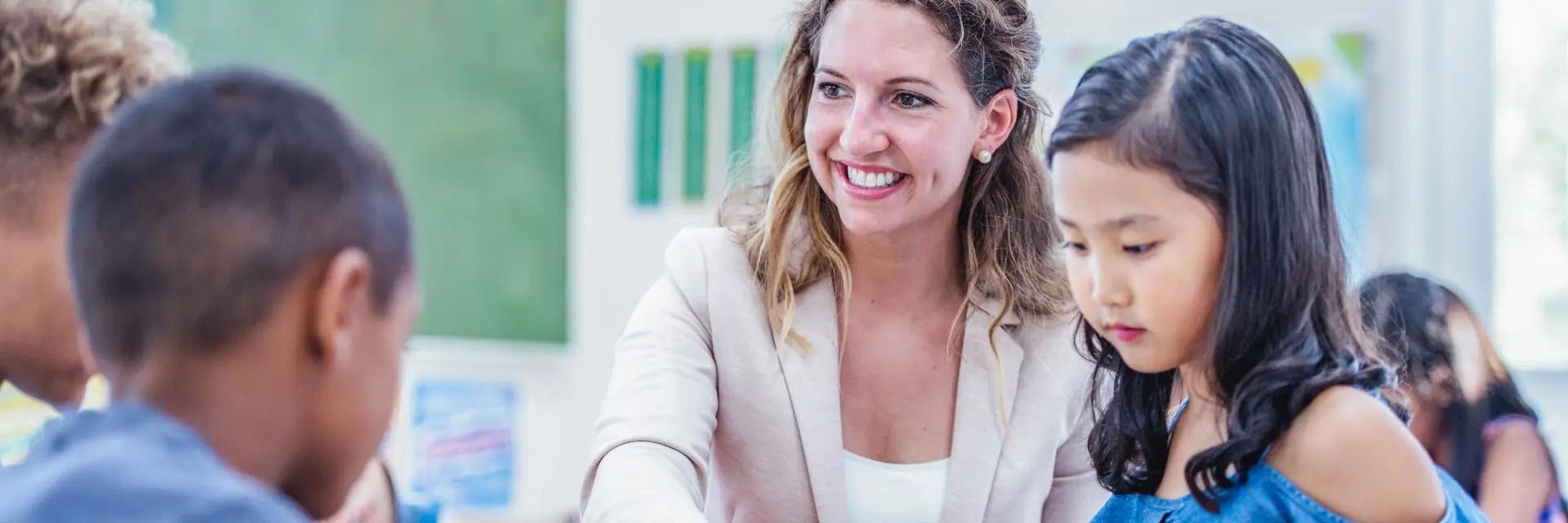 How to Become a Teaching Assistant UK