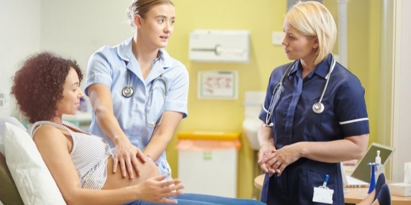start a midwifery career in the UK - why is midwifery a good career - healthcareers nhs uk midwifery - nhs careers nursing and midwifery