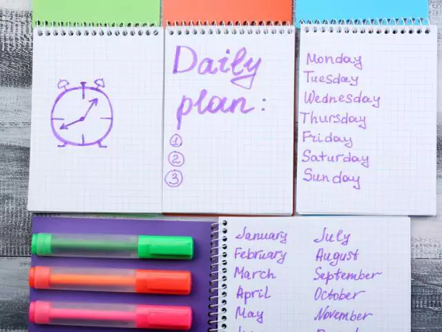 notepads planned with days months