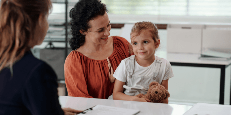 your-guide-on-how-to-become-a-child-social-worker